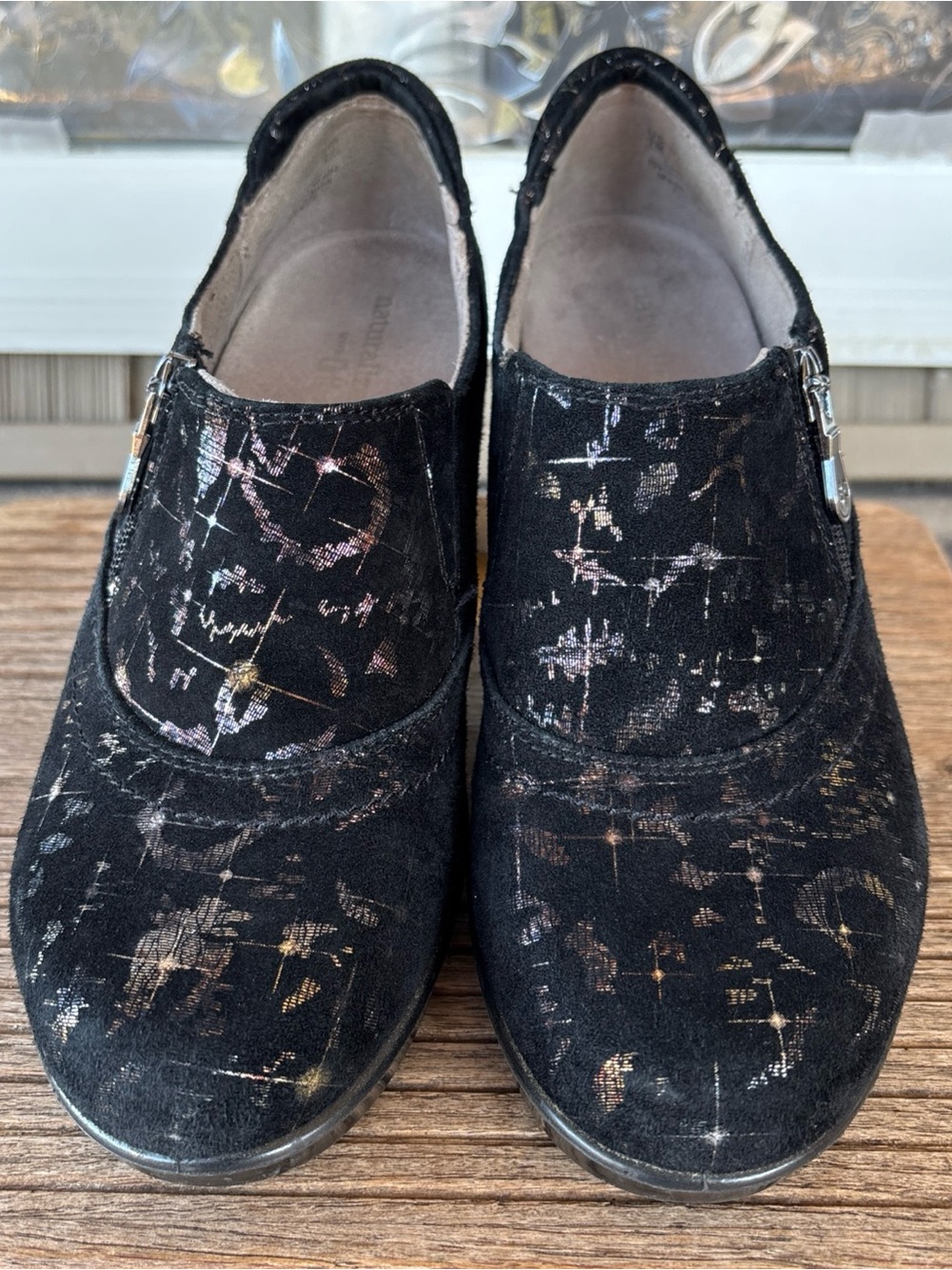 Naturalizer Black Slip-On Flats with Metallic Rose/Gold Accents suede leather 7